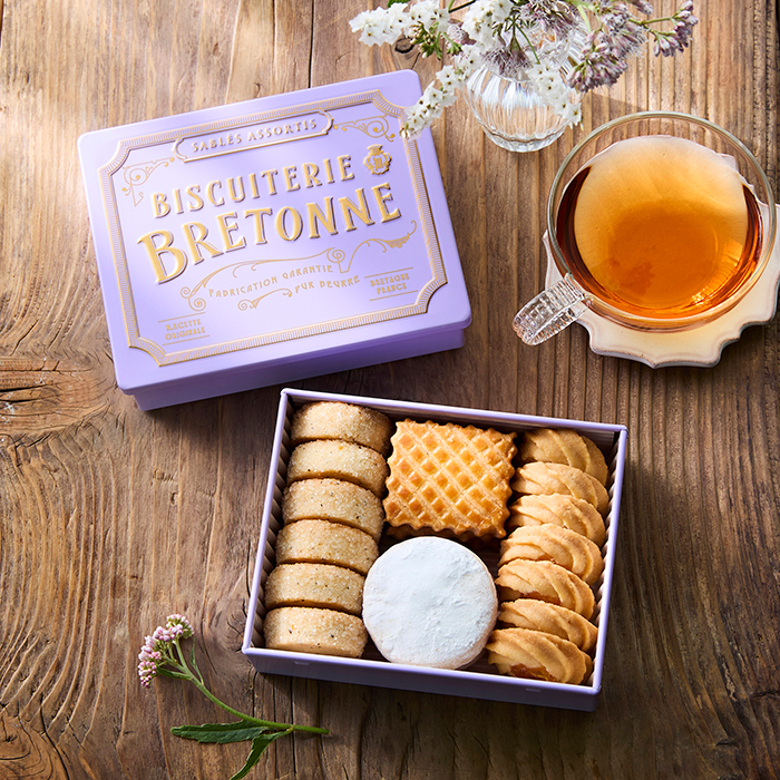 ホワイトデー＆春】プティスミレ〈缶〉（18個入） | エーデルワイス